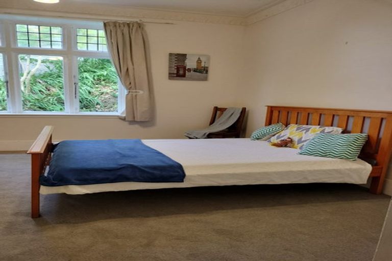 Photo of property in 21 Saint Michaels Crescent, Kelburn, Wellington, 6012