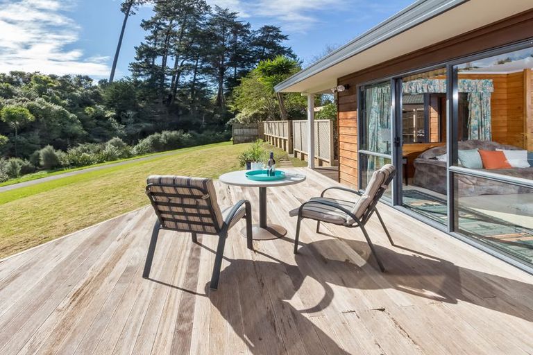 Photo of property in 1/47 Headcorn Place, Botany Downs, Auckland, 2010