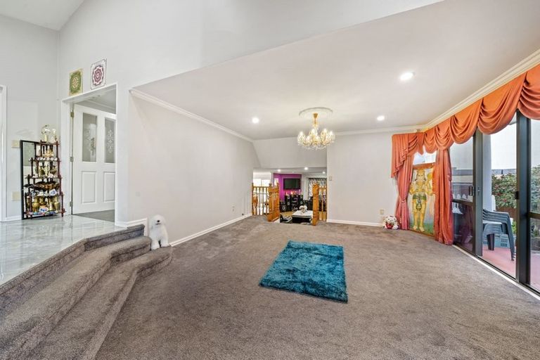 Photo of property in 39 Ribbonwood Crescent, Goodwood Heights, Auckland, 2105