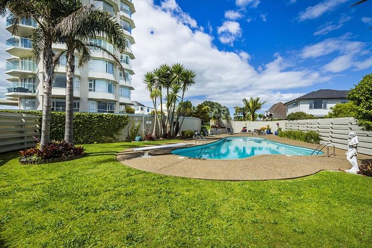 Photo of property in 4/90 Kitchener Road, Milford, Auckland, 0620