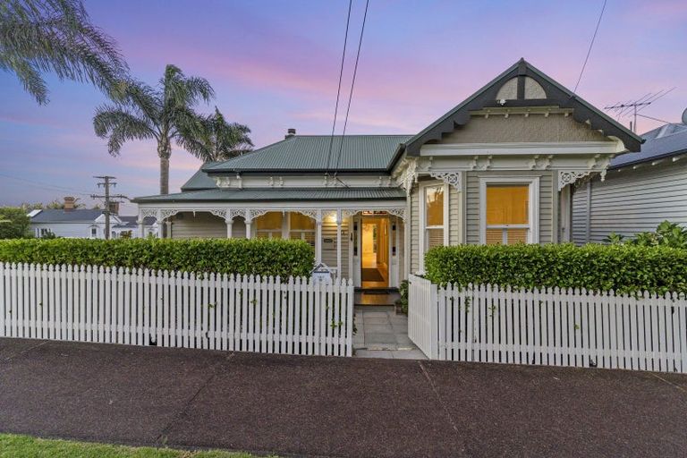 Photo of property in 123 Crummer Road, Grey Lynn, Auckland, 1021