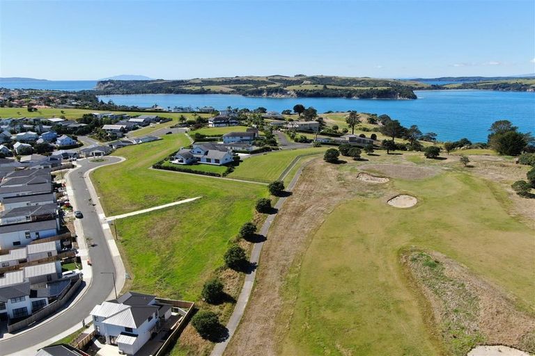 Photo of property in 28 Whale Bay Rise, Gulf Harbour, 0930