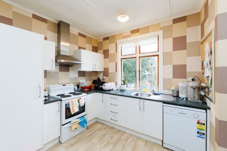 Photo of property in 214 Park Road, Hokowhitu, Palmerston North, 4410