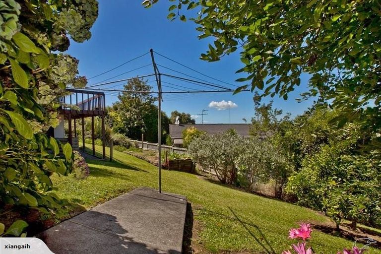 Photo of property in 131 Sunset Road, Totara Vale, Auckland, 0632