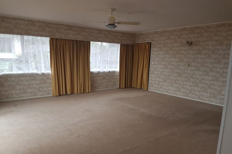 Photo of property in 2 Shepherds Road, Papakura, 2110