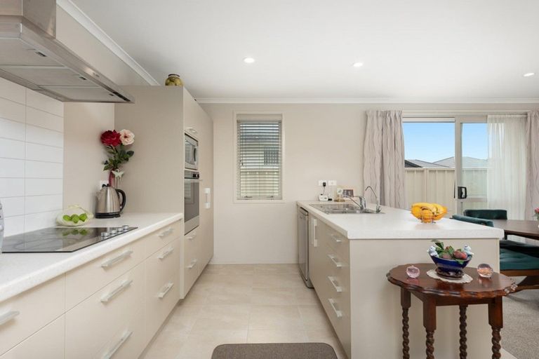 Photo of property in 4 Catamaran Way, Papamoa Beach, Papamoa, 3118