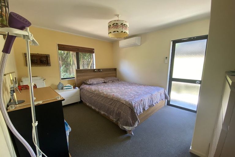 Photo of property in 1/15 Aorangi Place, Birkenhead, Auckland, 0626