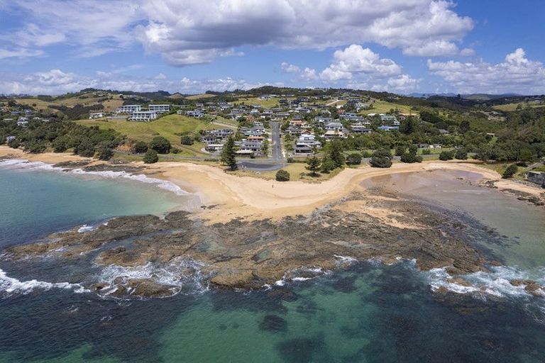 Photo of property in 46 Stratford Drive, Cable Bay, 0420