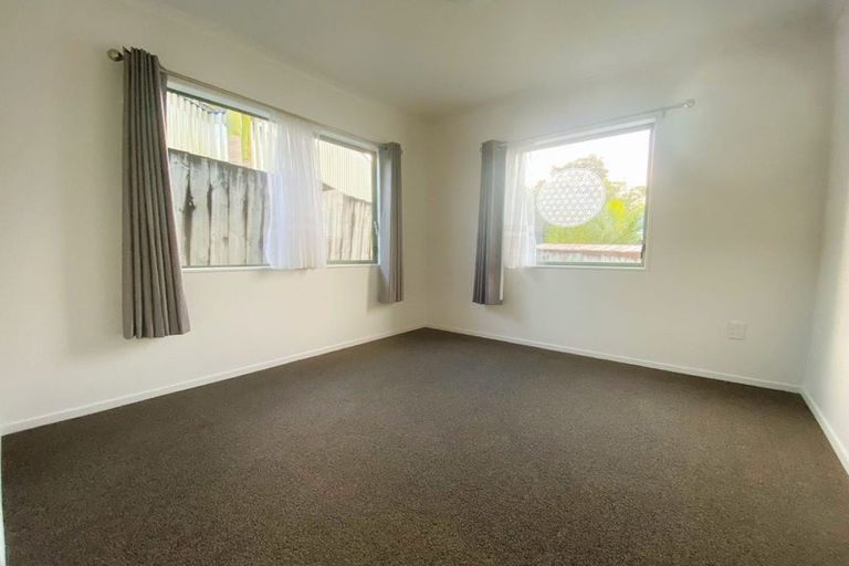 Photo of property in 12a Midgley Road, West Harbour, Auckland, 0618