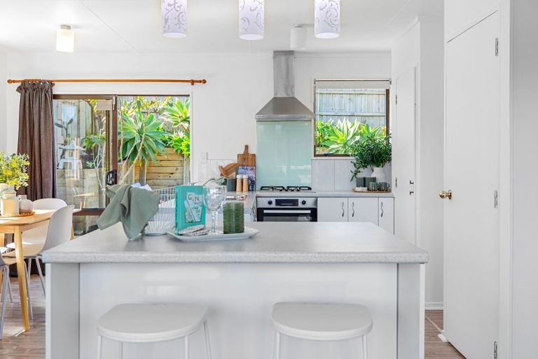 Photo of property in 21a Arawata Avenue, Welcome Bay, Tauranga, 3112