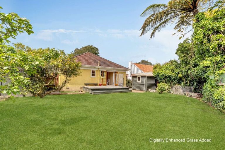 Photo of property in 174 Cook Street, West End, Palmerston North, 4410