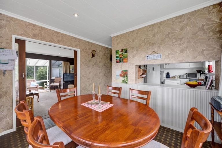 Photo of property in 2a Kendal Place, Merrilands, New Plymouth, 4312