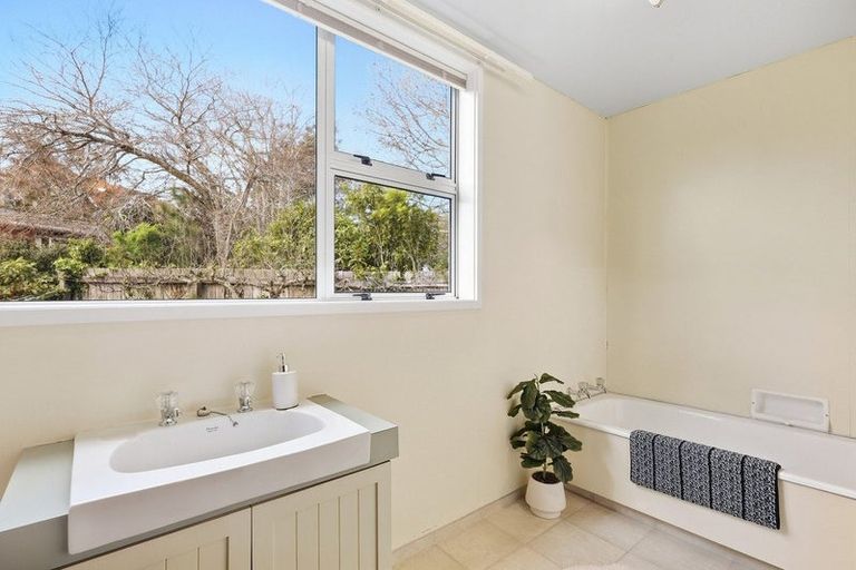 Photo of property in 33 Musselburgh Rise, Musselburgh, Dunedin, 9013