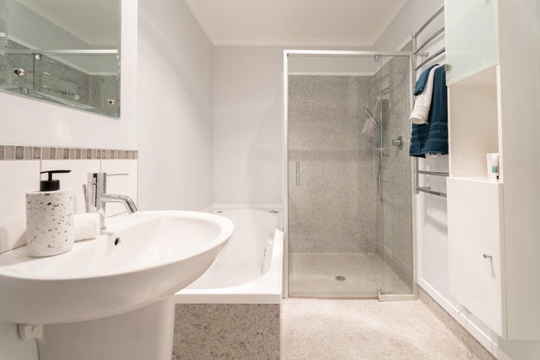 Photo of property in 34 Oriel Avenue, Tawa, Wellington, 5028