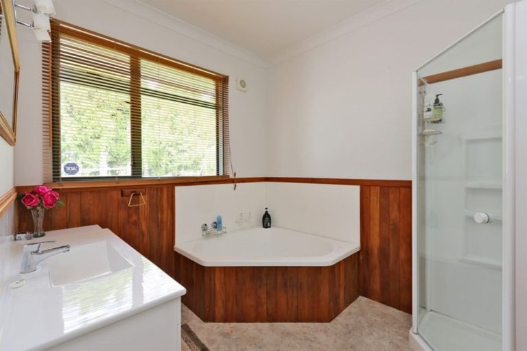 Photo of property in 400 Porangahau Road, Waipukurau, 4282