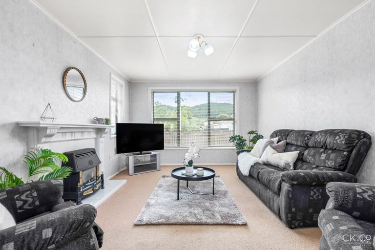 Photo of property in 106 Mcleod Street, Elderslea, Upper Hutt, 5018