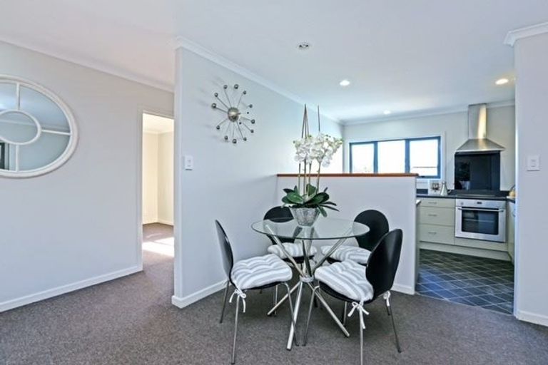 Photo of property in 203 Frimley Avenue, Frimley, Hastings, 4120