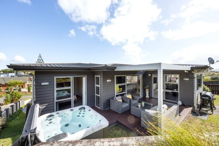 Photo of property in 9 Westview Place, Western Heights, Hamilton, 3200