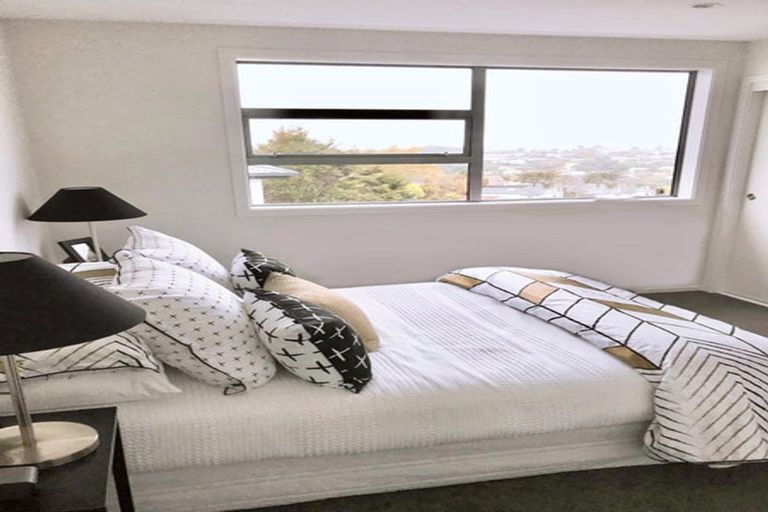 Photo of property in 68a Arran Road, Browns Bay, Auckland, 0630