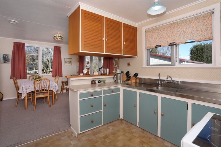 Photo of property in 21 Milne Street, Marton, 4710