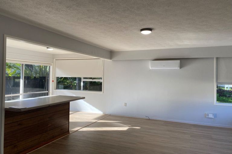 Photo of property in 67 Riverpark Crescent, Henderson, Auckland, 0610