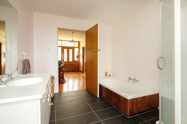 Photo of property in 16 Perry Street, Mangapapa, Gisborne, 4010