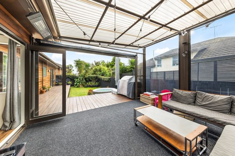 Photo of property in 2/9 Admiral Beatty Avenue, Mount Roskill, Auckland, 1041