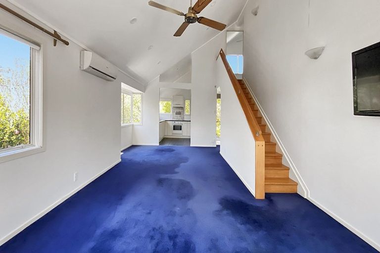 Photo of property in 1/86 Oaktree Avenue, Browns Bay, Auckland, 0630