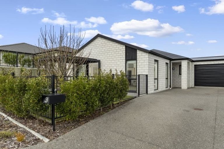 Photo of property in 3 Traverse Lane, Omokoroa, 3114