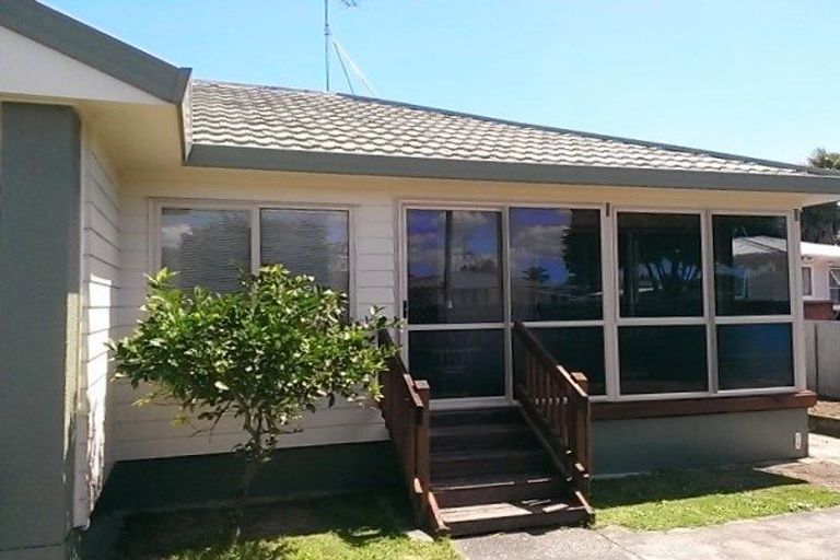 Photo of property in 47 Scott Road, Papakura, 2110
