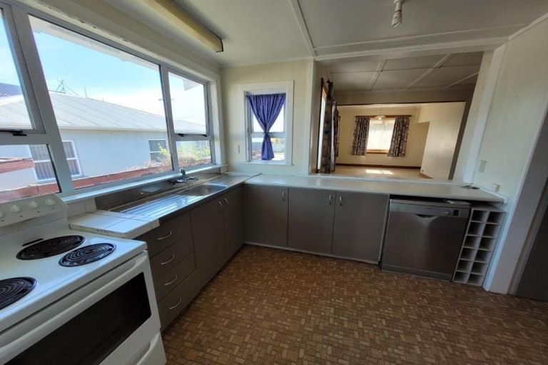 Photo of property in 22 Princes Street, Fitzroy, New Plymouth, 4312