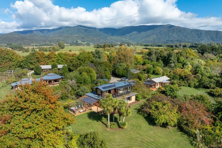 Photo of property in 65 Battery Road, Patons Rock, Takaka, 7182
