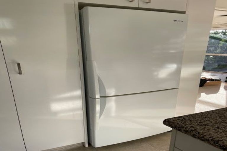 Photo of property in 1 Carmana Gardens, Rangiora, 7400