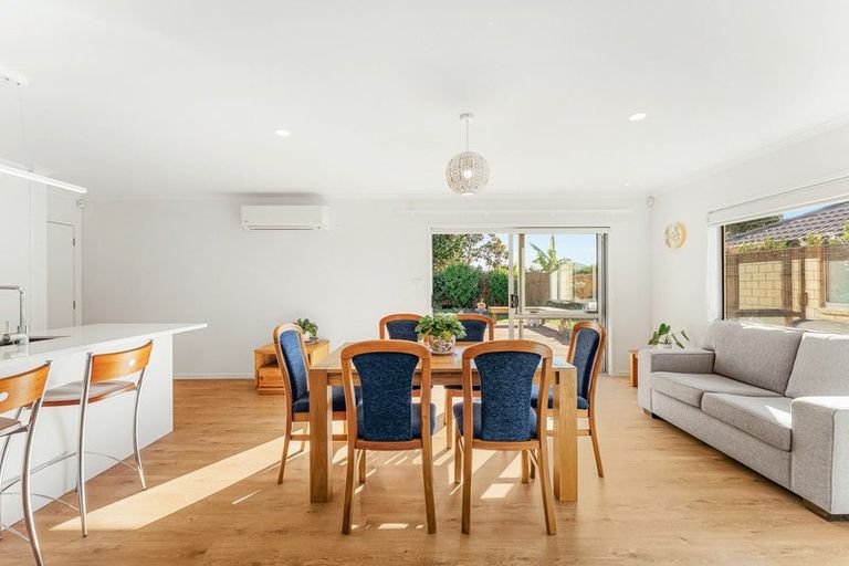 Photo of property in 34 Butterworth Crescent, Papamoa Beach, Papamoa, 3118