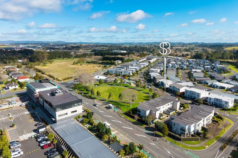 Photo of property in 32 Whenuapai Drive, Whenuapai, Auckland, 0618
