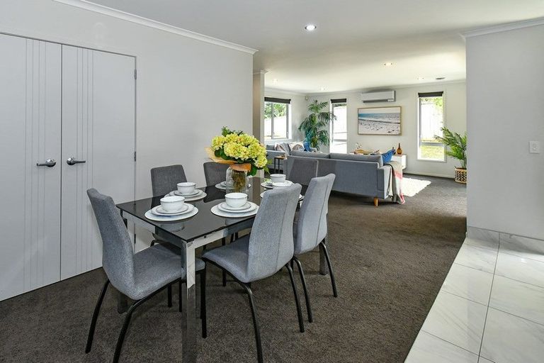 Photo of property in 106 Helenslee Road, Pokeno, 2472