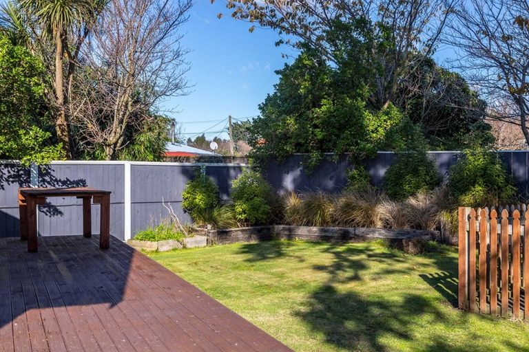 Photo of property in 16 Hardie Grove, Featherston, 5710