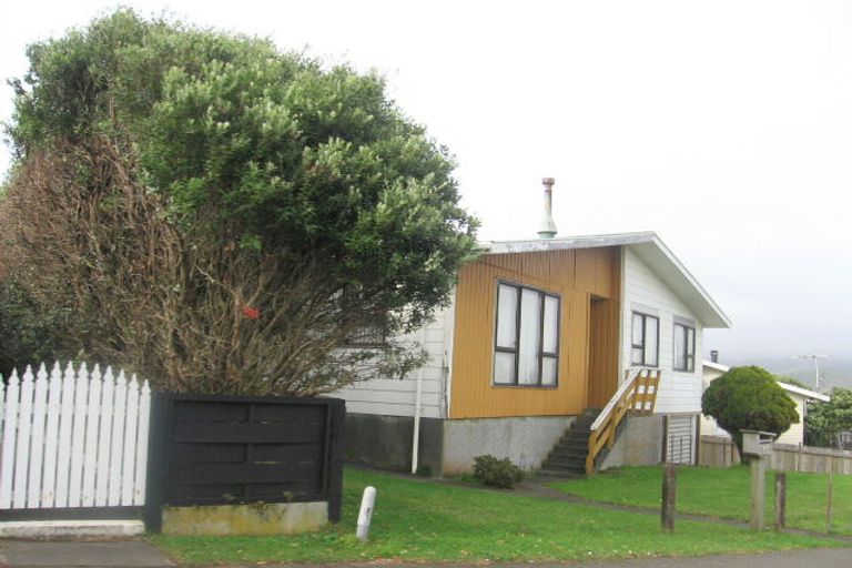 Photo of property in 147 Conclusion Street, Ascot Park, Porirua, 5024