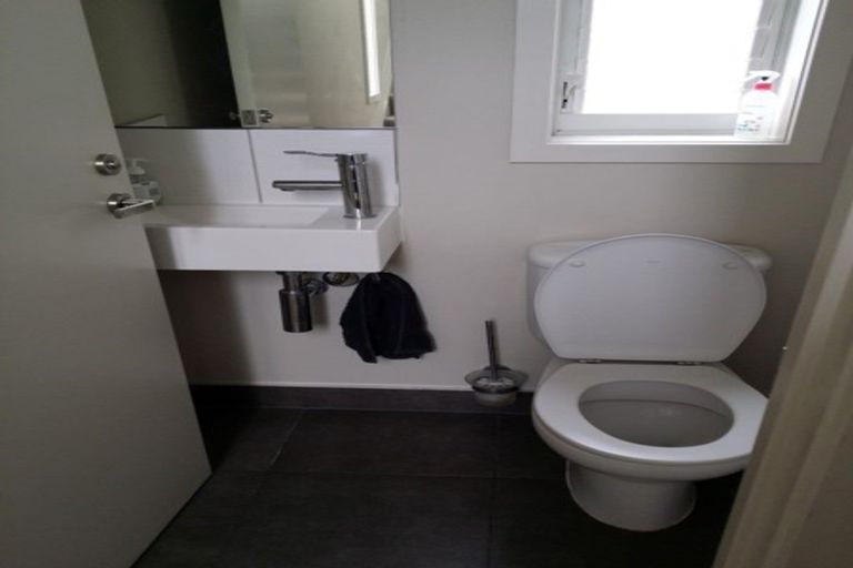 Photo of property in 2/78 Birkenhead Avenue, Birkenhead, Auckland, 0626