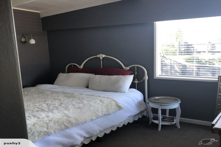 Photo of property in 83 Tirohanga Road, Tirohanga, Lower Hutt, 5010