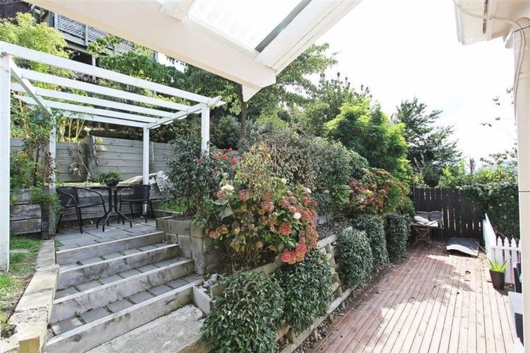 Photo of property in 52 Locking Street, Nelson South, Nelson, 7010