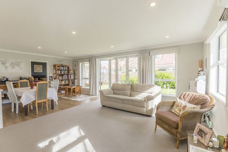 Photo of property in 27 Parata Street, Waikanae, 5036