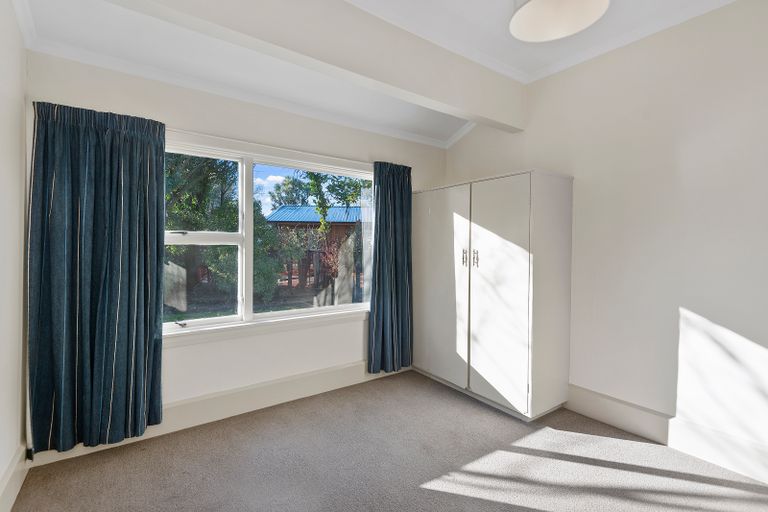 Photo of property in 181 Fifield Terrace, Opawa, Christchurch, 8023