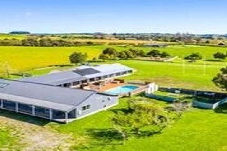 Photo of property in 515 Whitehills Road, Waitoki, Silverdale, 0994