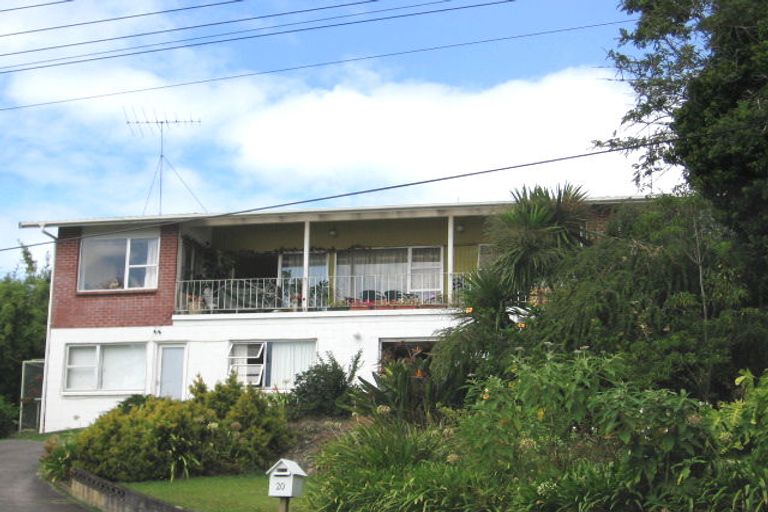 Photo of property in 20 Browns Bay Road, Rothesay Bay, Auckland, 0630