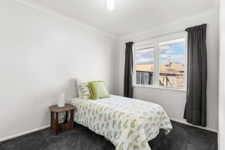 Photo of property in 20 Parera Grove, Heretaunga, Upper Hutt, 5018