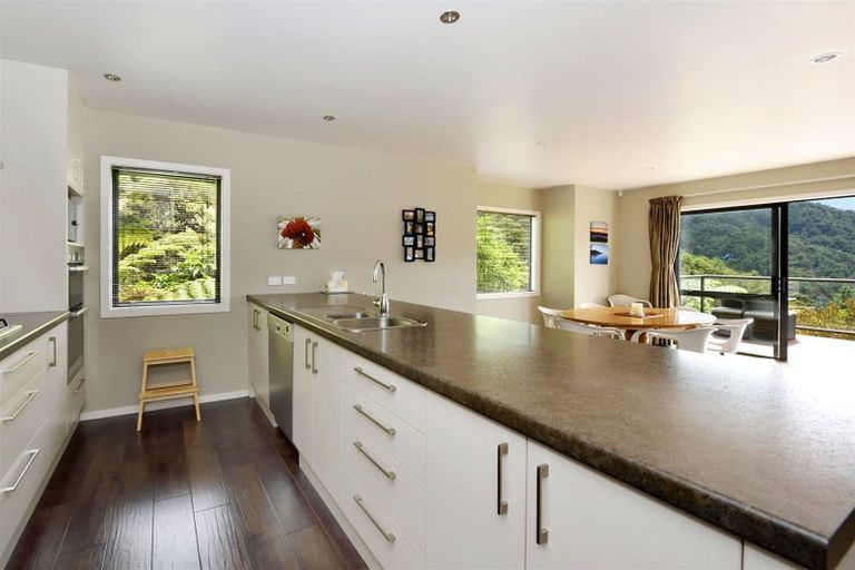 Photo of property in 10 Worlds End Road, Tennyson Inlet, 7195