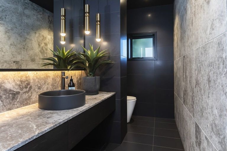 Photo of property in 293 Cannon Hill Crescent, Mount Pleasant, Christchurch, 8081