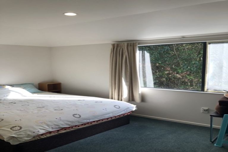 Photo of property in 1/18 Bond Crescent, Forrest Hill, Auckland, 0620