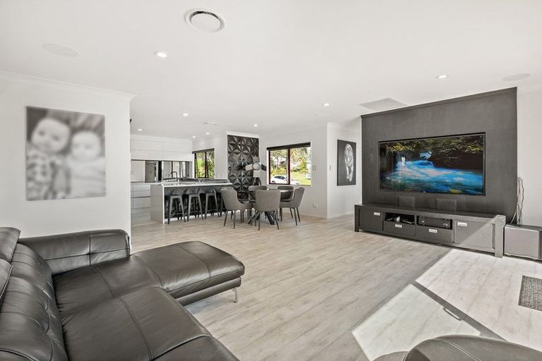 Photo of property in 12 Channel View Road, Clarks Beach, Pukekohe, 2679